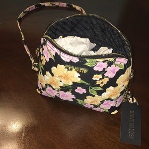 Crossbody bag by Steve Madden!